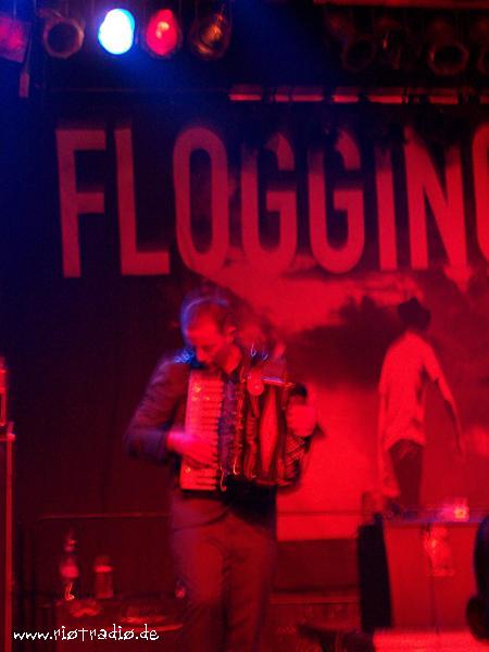 FloggingMolly_20060801T214010-0031.JPG.jpg