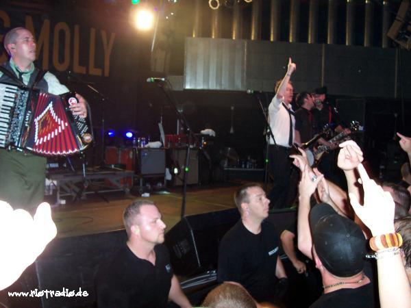 FloggingMolly-20030328T203316-000047.JPG.jpg