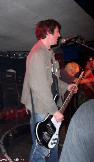 uksubs_vibrators_20050202--0052_1.jpg.jpg