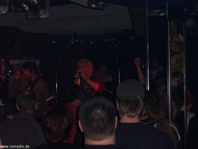 uksubs_vibrators_20050202--0071_1.jpg.jpg